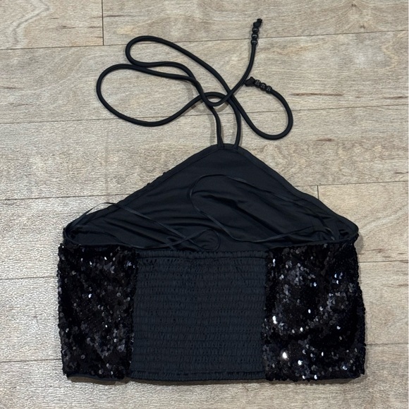 NWOT House of hollow 1960 Black sequined halter top - Picture 4 of 4